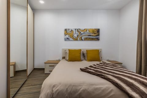 Sandstone Court, 15min drive from the airport Apartment in Marsaskala