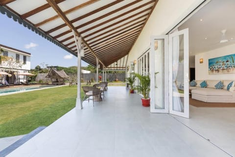 Jimbaran Super Huge 4 BR Private Pool Villa Villa in Kuta Selatan