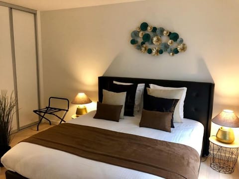 Luxury Apartment  Premium City Center Mons Apartment in Hauts-de-France