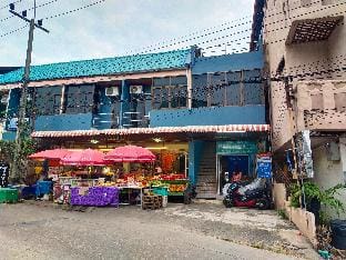 Phonsomboon guesthouse  Apartment in Ko Tao