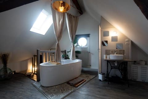 La Tour aux Grains chambres autonomes Bed and Breakfast in Centre-Val de Loire