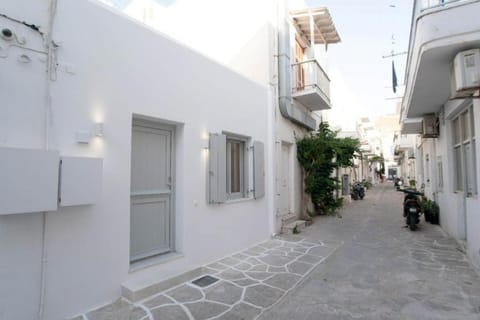 Parikia's Cosy Jewel Apartment in Paros