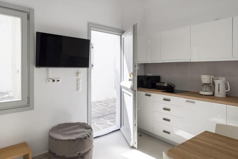 Parikia's Cosy Jewel Apartment in Paros