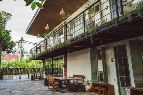 White Penny Hostel Hostel in North Kuta