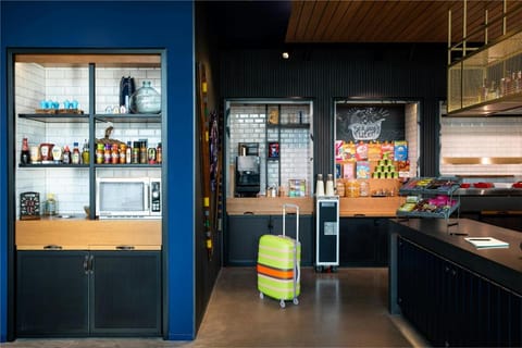 Moxy Plymouth Hotel in Plymouth