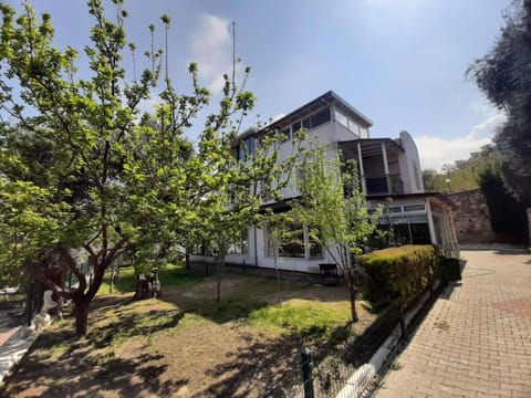 Yamaçköy Villa 5+1 Villa in Kusadasi