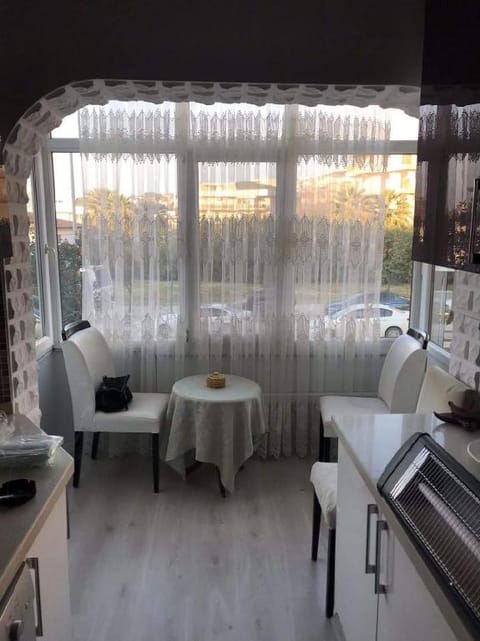 Sehir merkezi 2 Yatak Odali Daire Apartment in Kusadasi