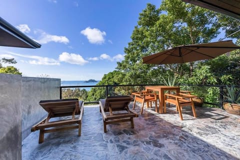 BlueView Villa, Amazing 3-Bedroom, Sea View Villa, Villa in Ko Tao