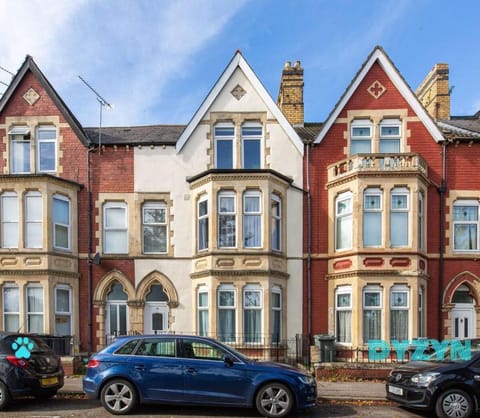 River views - Pet Friendly - No Cleaning Fee By Dy Vacation rental in Cardiff