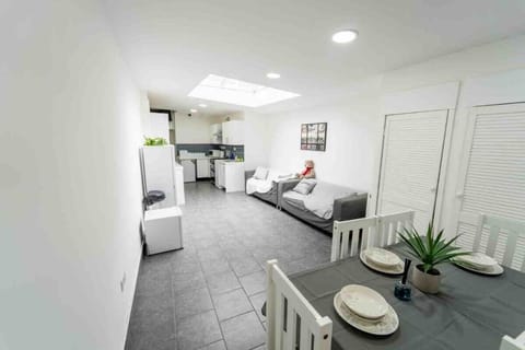 57 North road Studios near QE and UOB Hotel in Birmingham