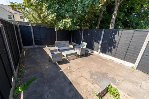 39 North road Studios near QE and UOB  Apartment in Birmingham