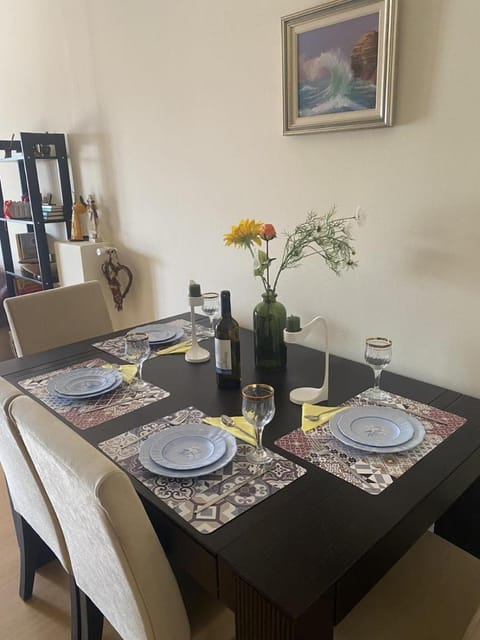 Andromaxi 2BR Apt near SNFCC, AC, WiFi Apartment in Kallithea