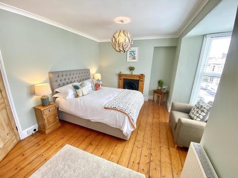 Spacious, seaside, Victorian home 'Bay View Terrace', Penzance Vacation rental in Penzance