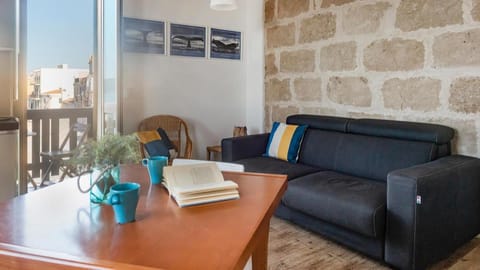 Welcomely - Waterfront home a balcony on the sea Apartment in Alghero