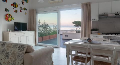 Welcomely - La Casa Sul Mare Apartment in Cala Liberotto