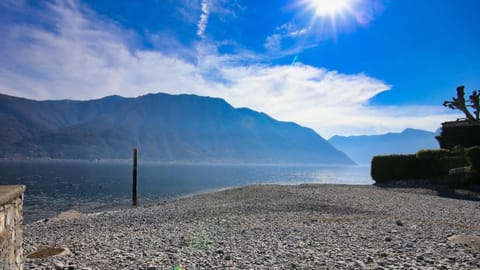 Piazza Campidoglio 3 Apartment in Lenno