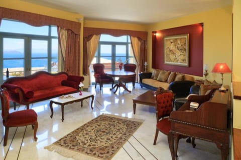 Koralia - Chanias Card Postal Villa Majestic View Villa in Chania