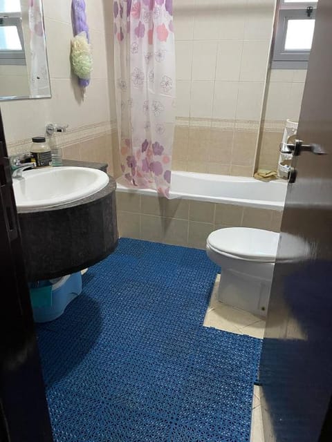 Ladies hostel (bed space) Apartment in Al Sharjah