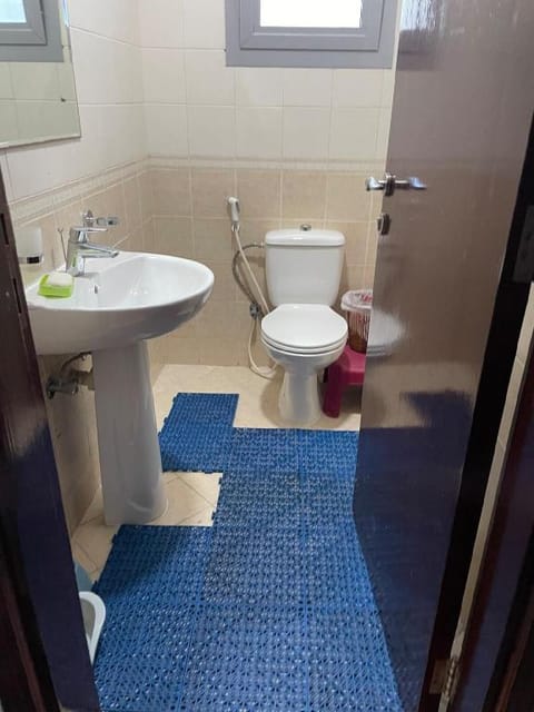 Ladies hostel (bed space) Apartment in Al Sharjah