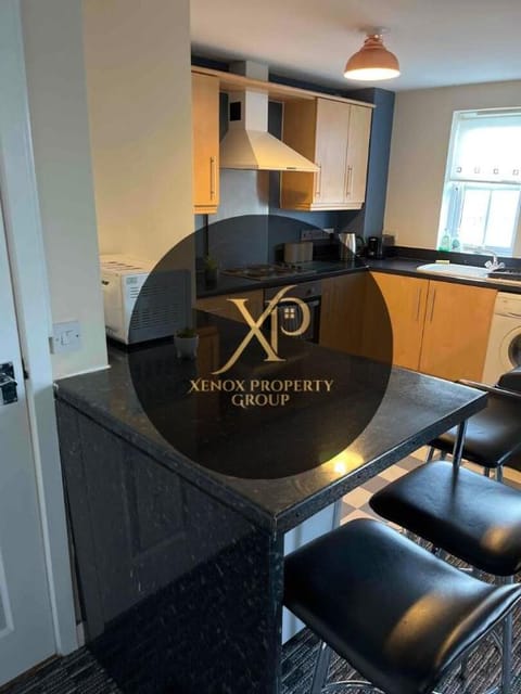 Central 3 BR Flat with a View-Free Parking Apartment in Newcastle-under-Lyme