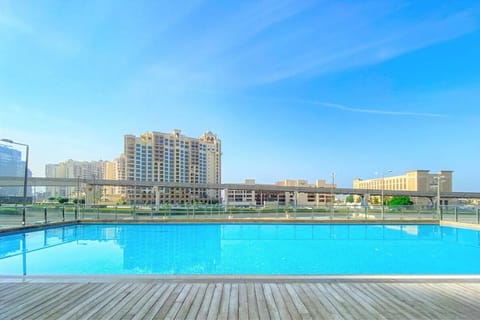 Luxurious  Studio with breath-taking Palm Views Apartment in Dubai