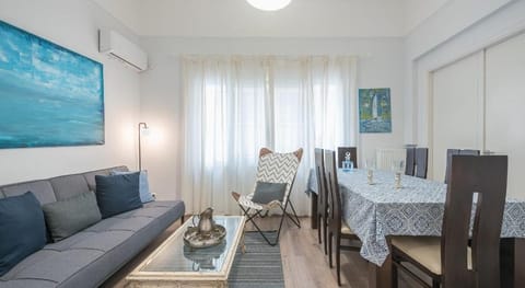 Spacious Family Home in Thisio by Cloudkeys Apartment in Athens