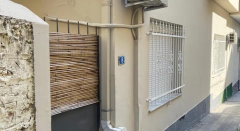 Spacious Family Home in Thisio by Cloudkeys Apartment in Athens