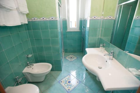 Hotel Villa Sirena - Thermae & SPA Hotel in Lacco Ameno