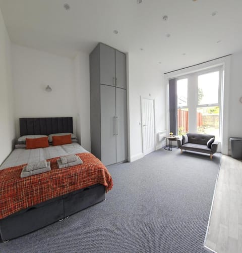 Edgerton Studios Apartment in Huddersfield