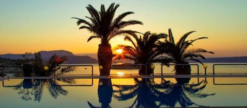 Luxury Seaview Apartment, 60sec Walk To Beach Apartment in Almyrida