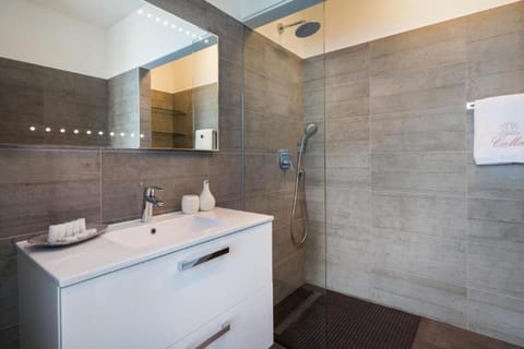 Villa Lotus Posedarje Villa in Šibenik-Knin County, Croatia