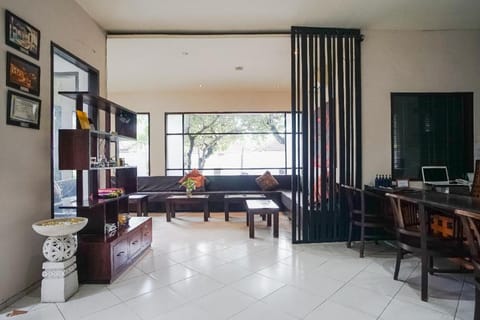 Queen Rose Villa & Spa Hotel in Kuta Selatan