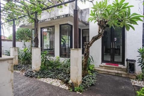 Queen Rose Villa & Spa Hotel in Kuta Selatan