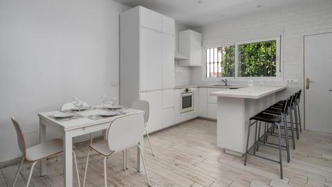 Cozy terrace with pool by Costarentals - Ref 206 Apartment in Fuengirola