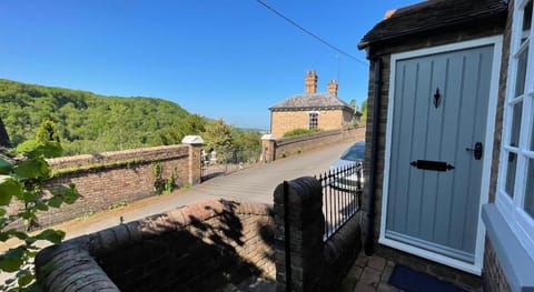 Carrow Cottage Hotel in Telford