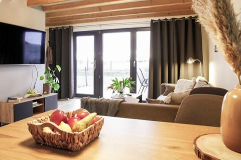 Modern house, nowoczesna stodoła nad morzem, balia Vacation rental in West Pomeranian Voivodeship, Poland