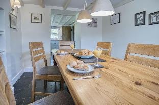 Dollars Cottage - 4 Bedroom Cottage - Llangennith Apartment in Wales