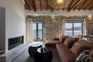 Lichnos Luxury Suite Apartment in Magnesia Prefecture, Greece