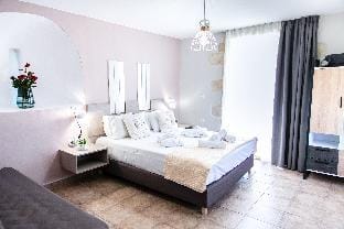 Hem Borta Villa - Next To Platanias, 2min From Beach Villa in Crete