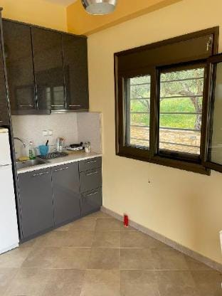 Peroulia Sea View Studio Apartment in Messenia