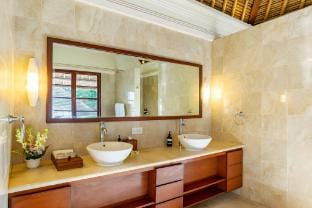 Escape Villa 4BR in Jimbaran Villa in Kuta Selatan