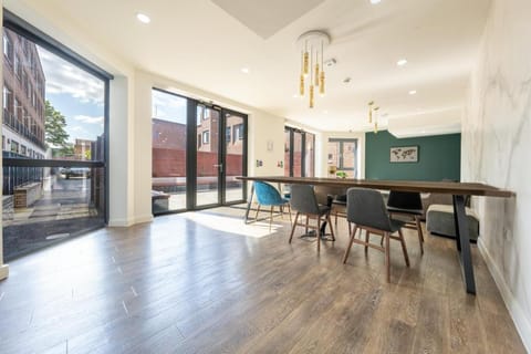 Luxury One Bedroom Serviced Apartment in the Heart of Bedford. Apartment in Bedford