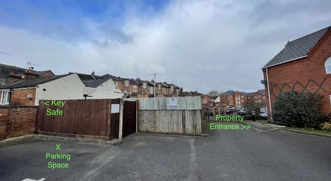 No50 - 2-bed Boutique Apartment - Hosted by Hutch Lifestyle Apartment in Royal Leamington Spa