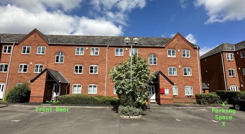 No24 - 2-bed Boutique Apartment - Hosted by Hutch Lifestyle Apartment in Royal Leamington Spa