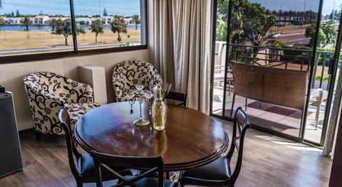 Woodbridge Lodge (Pty) Ltd Hotel in Cape Town