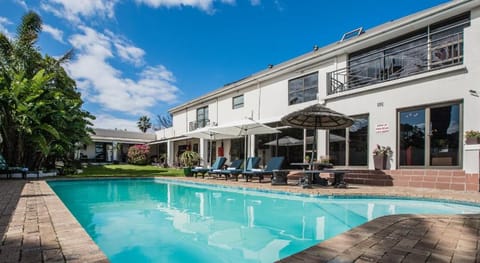 Woodbridge Lodge (Pty) Ltd Hotel in Cape Town