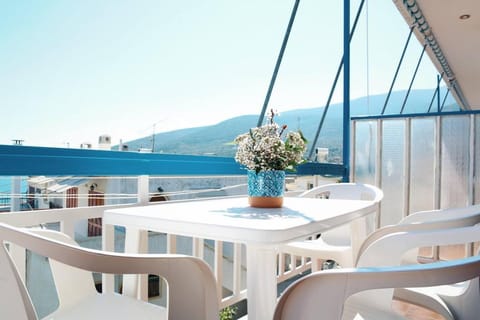 Seaview - Selfcatering Apartment - Helen No 1 Apartment in Argolis, Greece