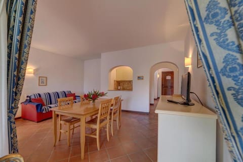 Charming Small Villa Bella villetta Sleeps 4 no pool Apartment in Sardinia