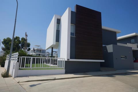 Protaras Olivine Villa Ol01 Bed and Breakfast in Protaras