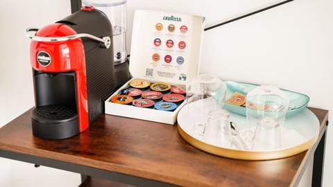 Welcomely - Deluxe Room - Amii Stewart Apartment in Olbia